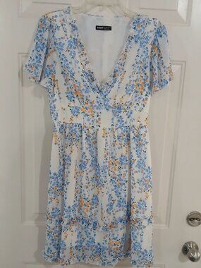 Womens Shein White Blue Floral Ruffle Dress